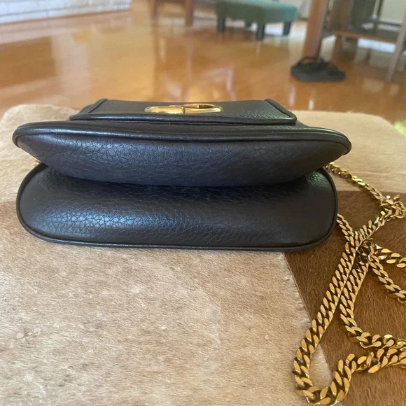 Gucci cross body bag gold chain - Picture 2 of 8